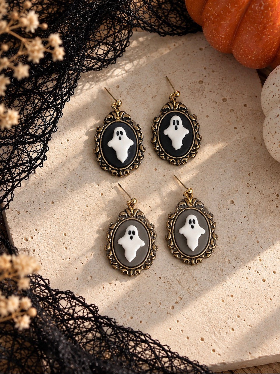 Vintage Ghost Dangle | Black Frame| Gray Frame